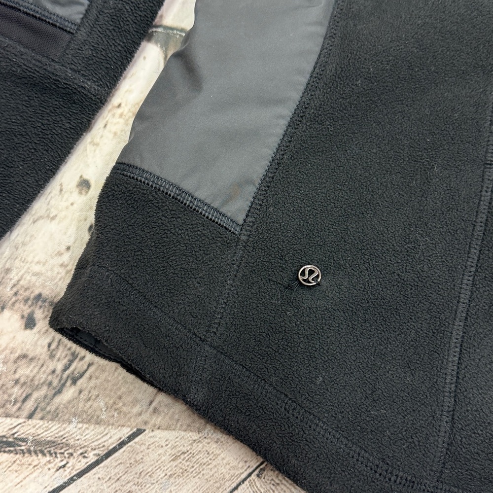 Lululemon Fleecy Keen With Rare Ruffle Detail Jacket in Black Women’s Size 8 - Picture 12 of 14